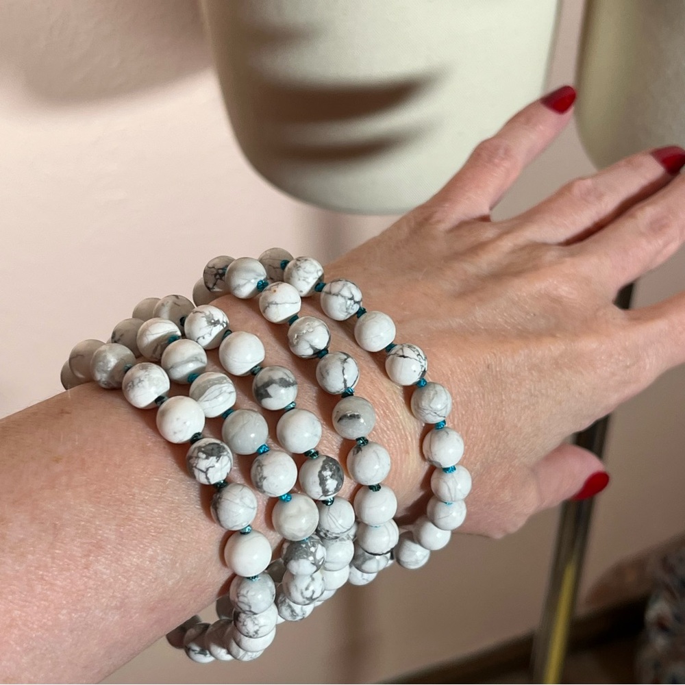Vintage Y2K Boho Southwestern white howlite banded agate Long Mala Bead Necklace - Picture 7 of 16